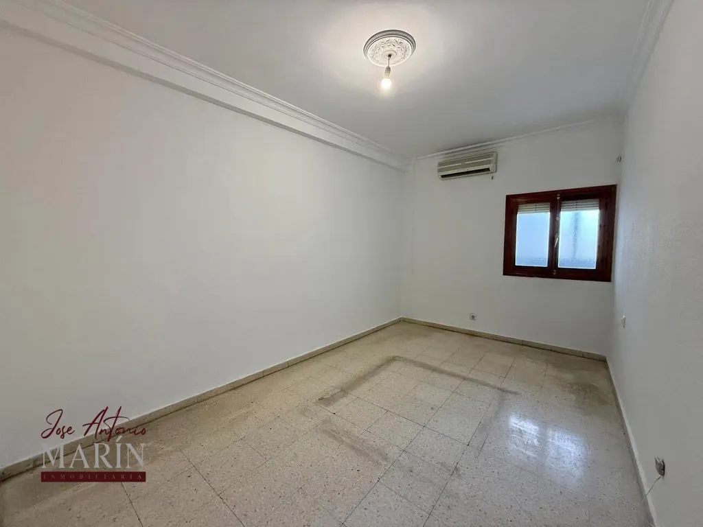 Toad - Apartment with Terraced Balcony in Badajoz