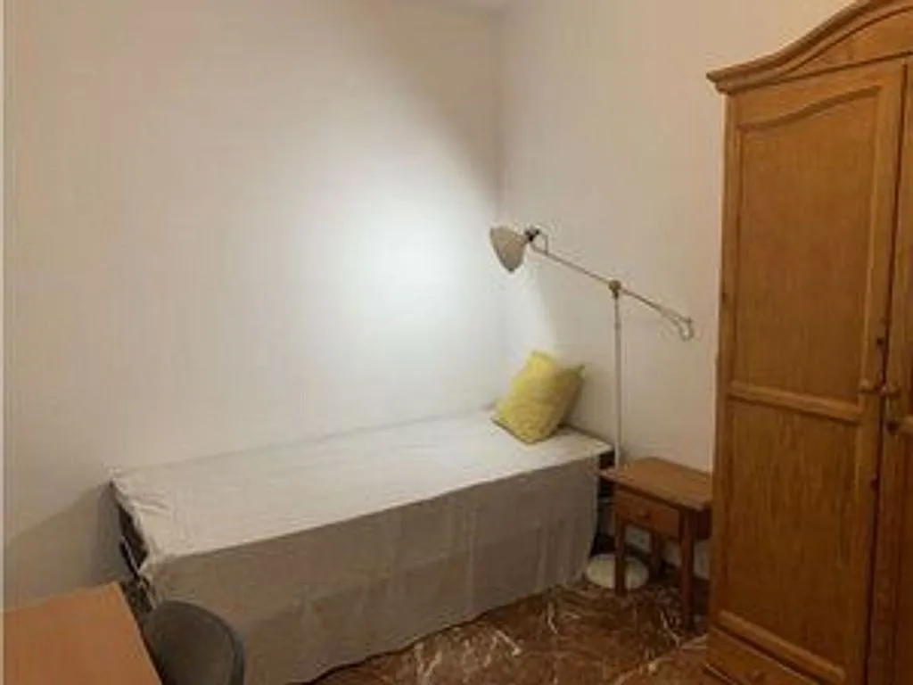 Chambres - Furnished Flat with Balcony in Granada