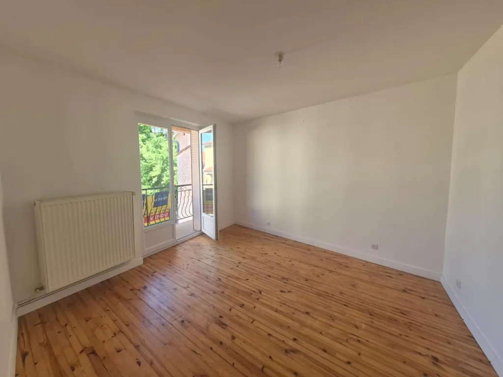 Pièces - Appartement Rénové avec Balcon au Centre de Saint Marcellin