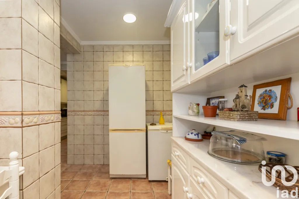 Cucina - 3-Bedroom Apartment with Ferry Access in Almada