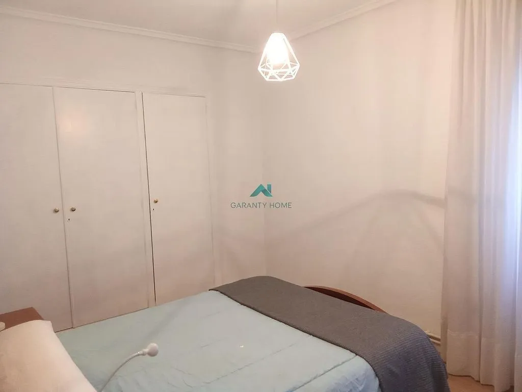 Chambres - Furnished Apartment with Terrace in Laredo