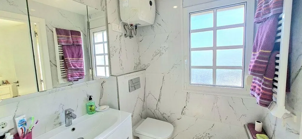 Vannitoad - Semi-Detached Villa with Pool in Chayofa