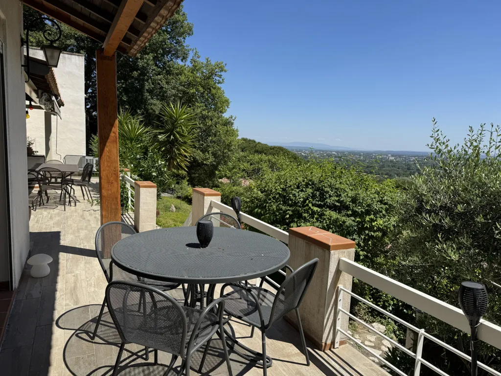 Terrazza - Traditional Villa with Alpilles View in Les Angles