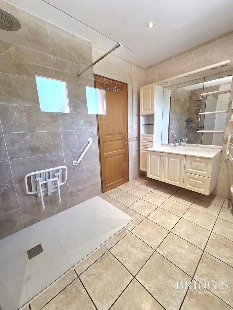 Vannitoad - Detached House with Garden in Moineville
