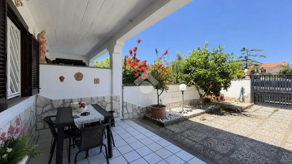 Terrass - Terraced Villa with Private Garden in Ardea