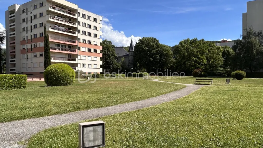 Jardin - Appartement T3 avec Balcon à Echirolles