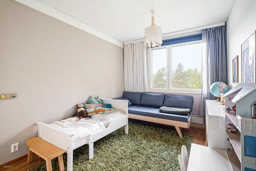 Magamistoad - Spacious Corner Flat with Balcony in Kerava