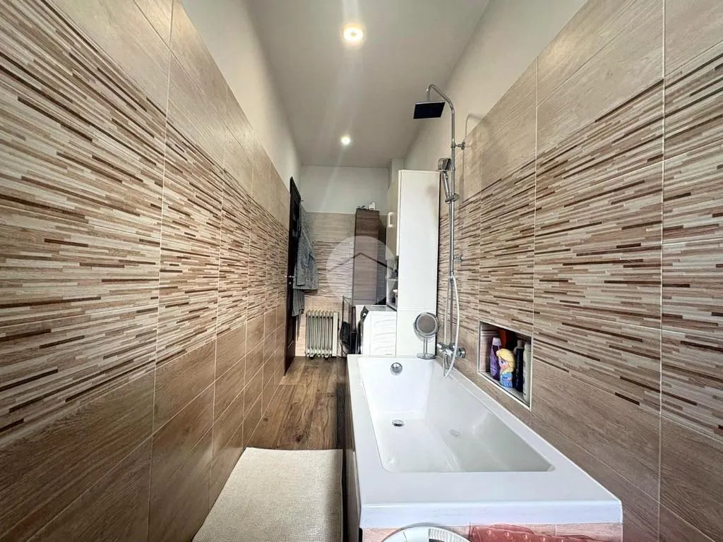 Vannitoad - Rustic-Style Apartment with Balcony in Torino