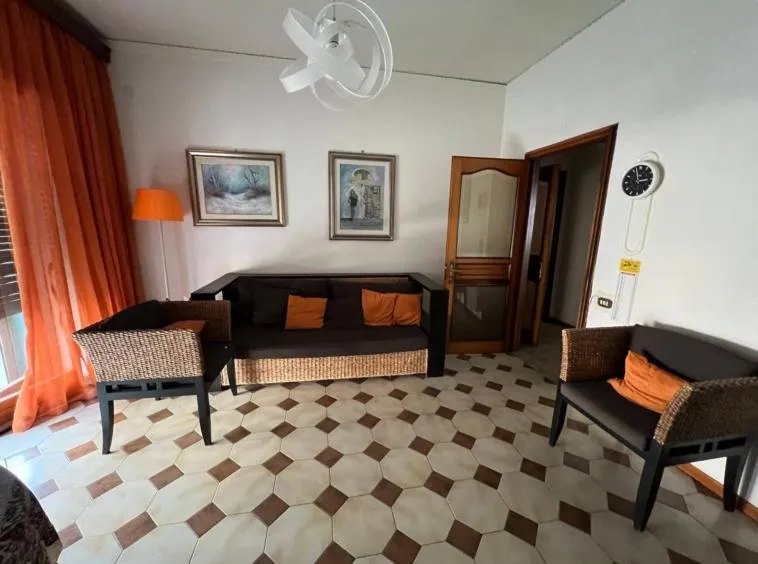 Séjour - Spacious Apartment with Dual Entrance in Rende