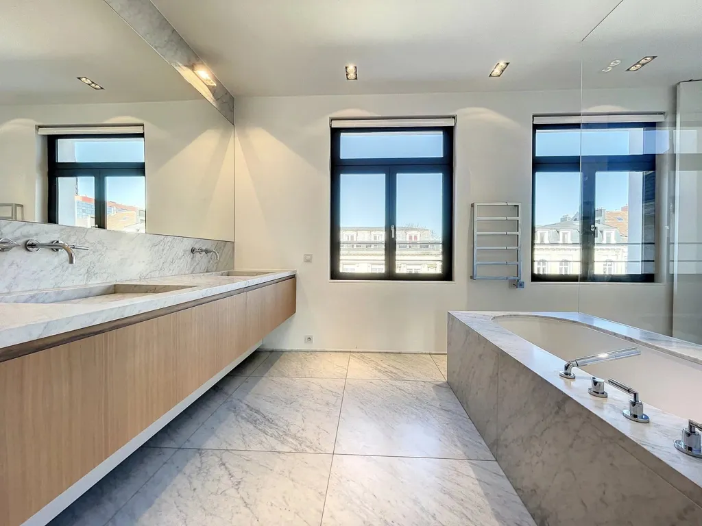 Bagni - Masterpiece Hotel in Exclusive Square, Brussels