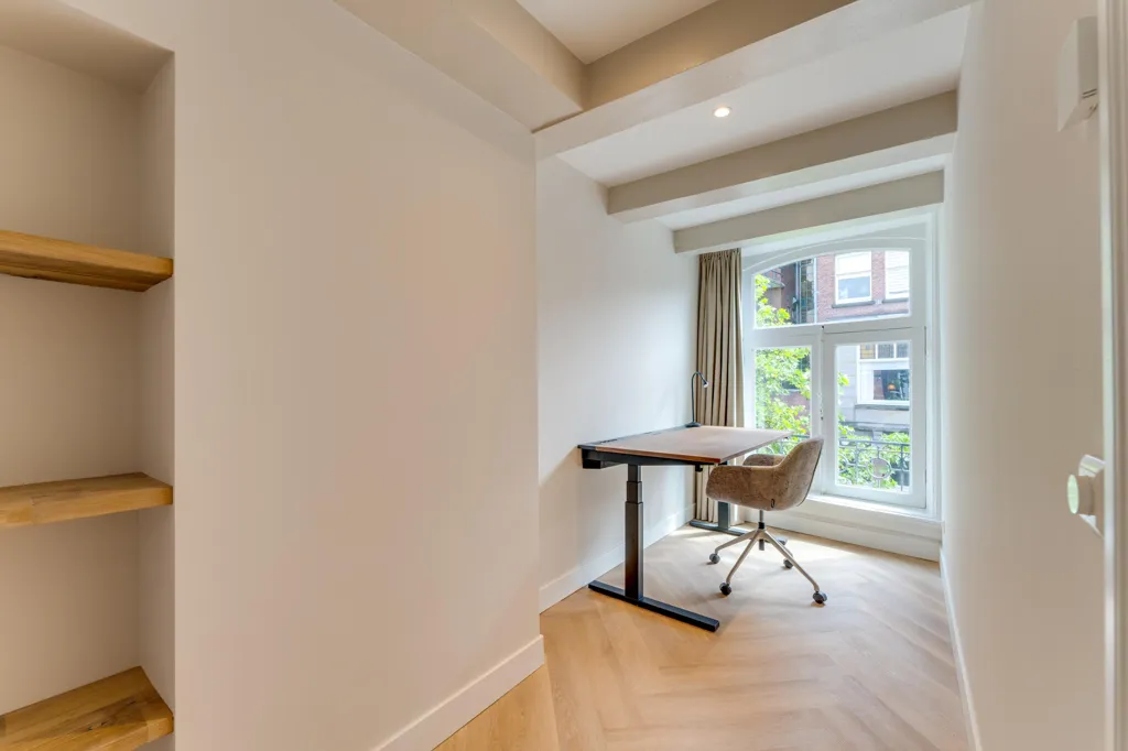 5-toaline korter asukohas Amsterdam