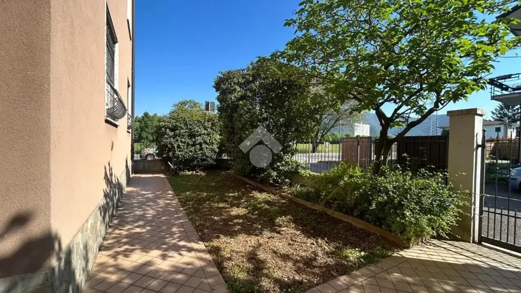 Aed - 3-Room Apartment with Balcony in Brescia