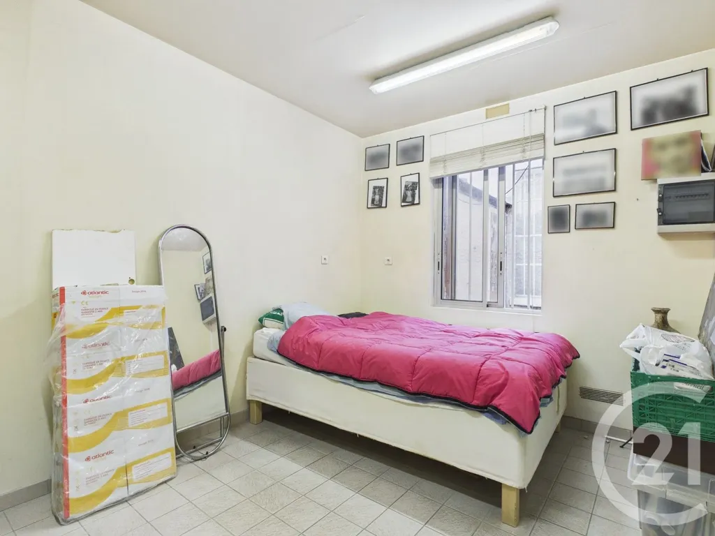 Magamistoad - Commercial Premises with Dual Access in Paris 12
