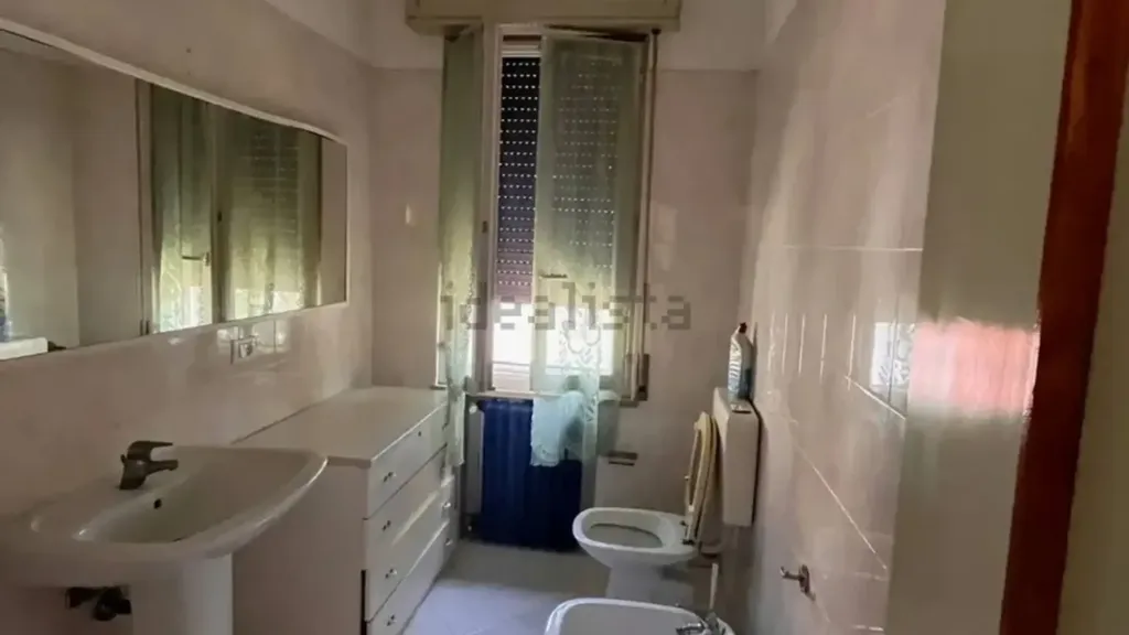 Bagni - Bifamily Villa with Garden in Suzzara