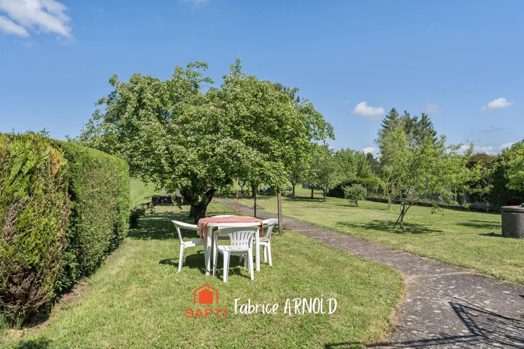 Jardin - Maison Individuelle au Calme avec Jardin à Piblange
