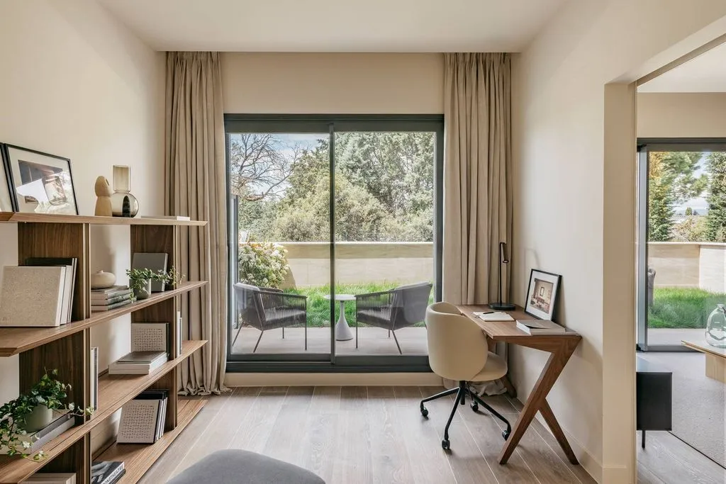 Bureau - Luxury Apartment with Terrace in Madrid
