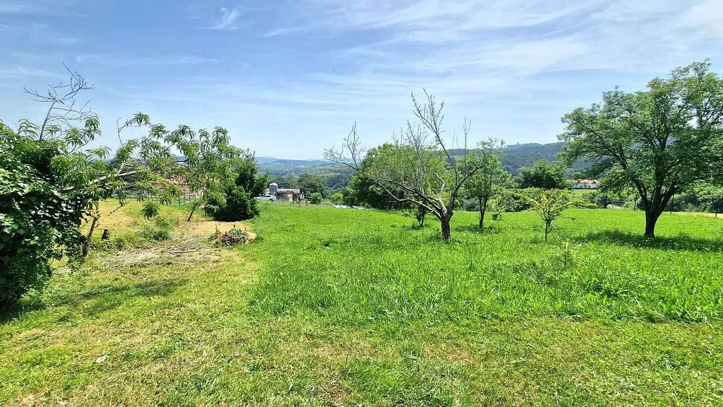 Aed - Chalet with Terrace in Reocín