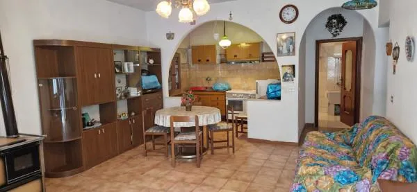 Söögituba - Ground Floor Apartment with Balcony in Cairano