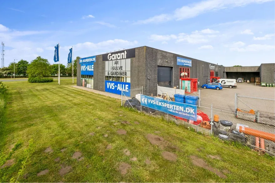 Exterior - Business Premises with High Ceilings in Viborg