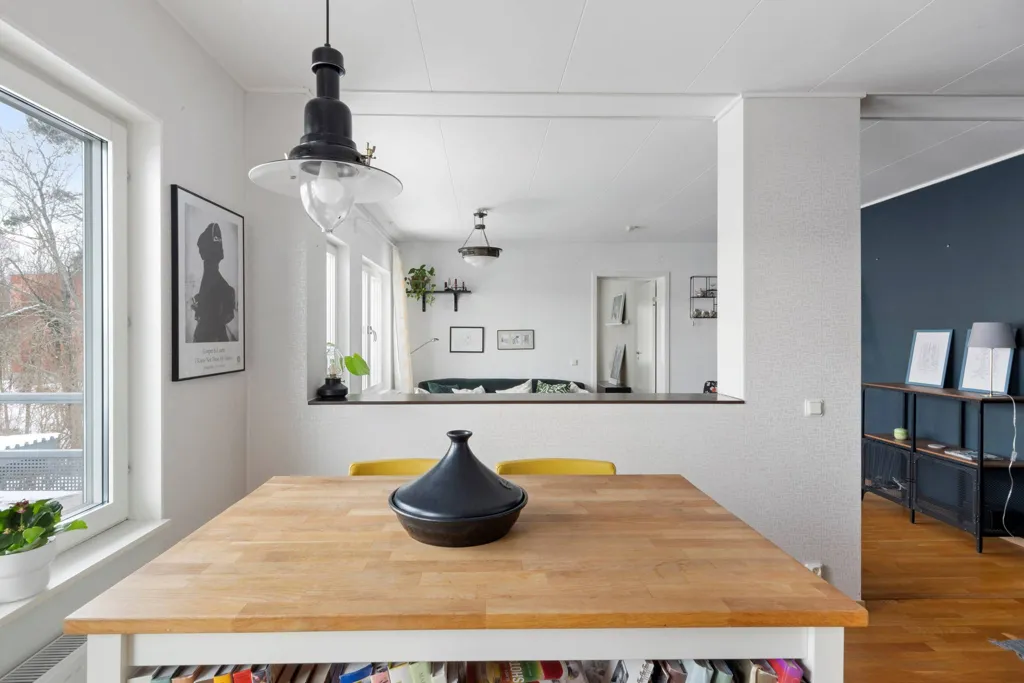 Dining Room - Apartment with Balcony in Hagsätra