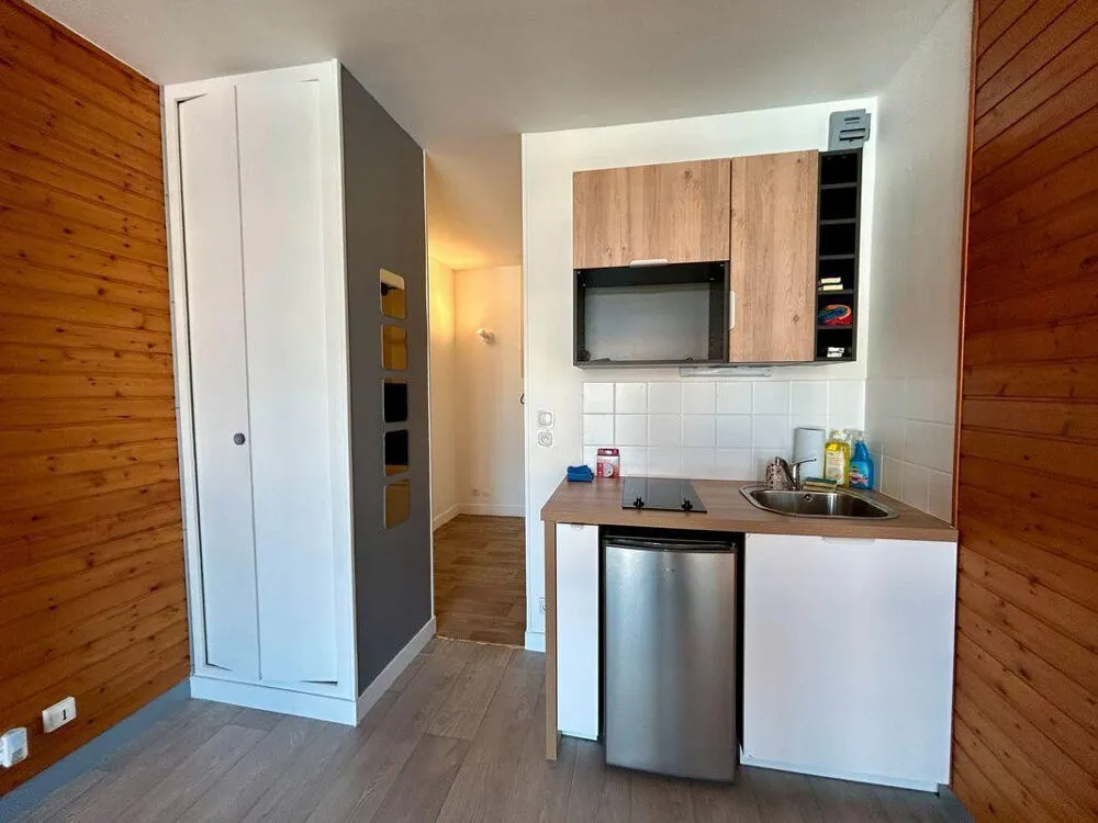 Cuisine - Studio Rénové avec Vue Dégagée à Rouen