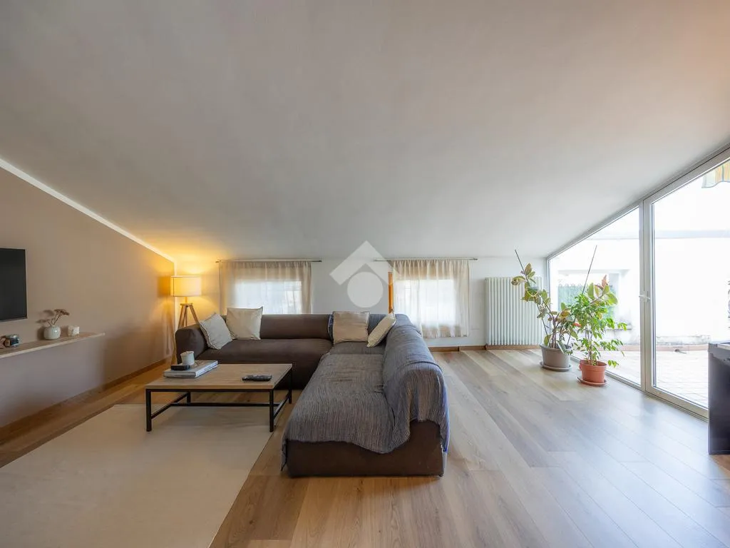 Soggiorno - 4-Bedroom Apartment with Terrace in Dolcè