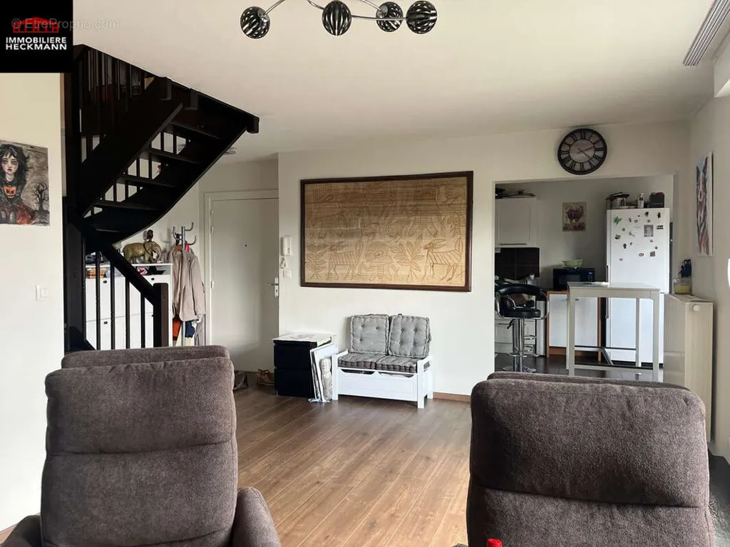 Elutuba - Duplex with Terrace in Dinsheim