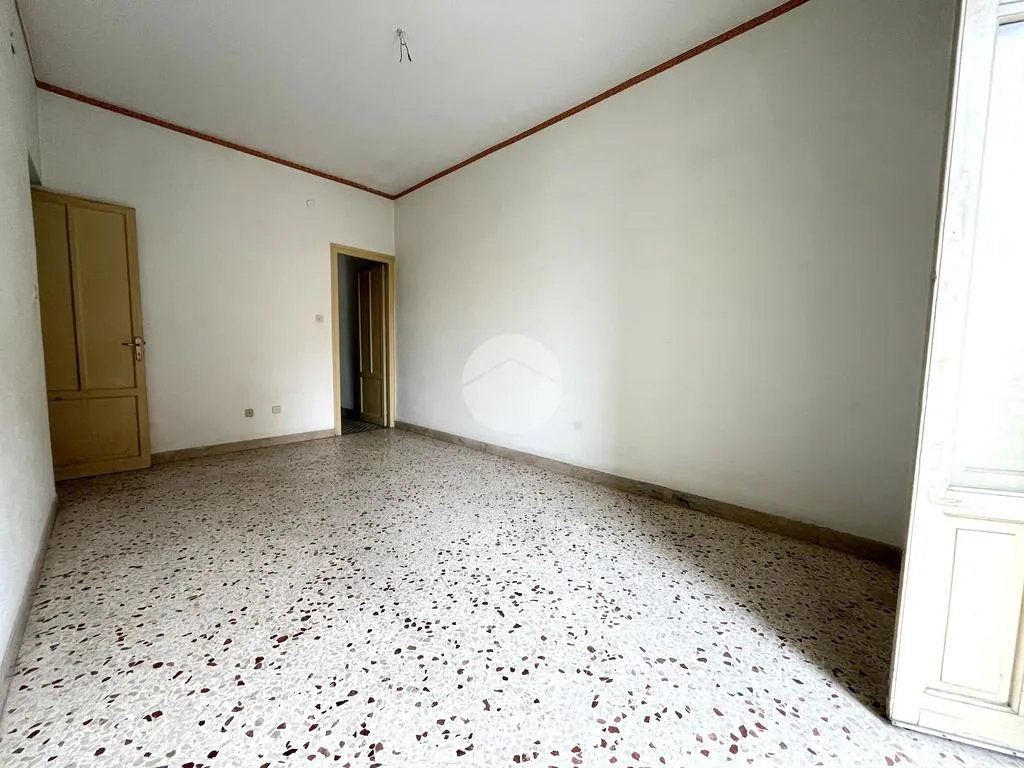 Stanze - Studio Flat for Sale with Balcony in Palermo