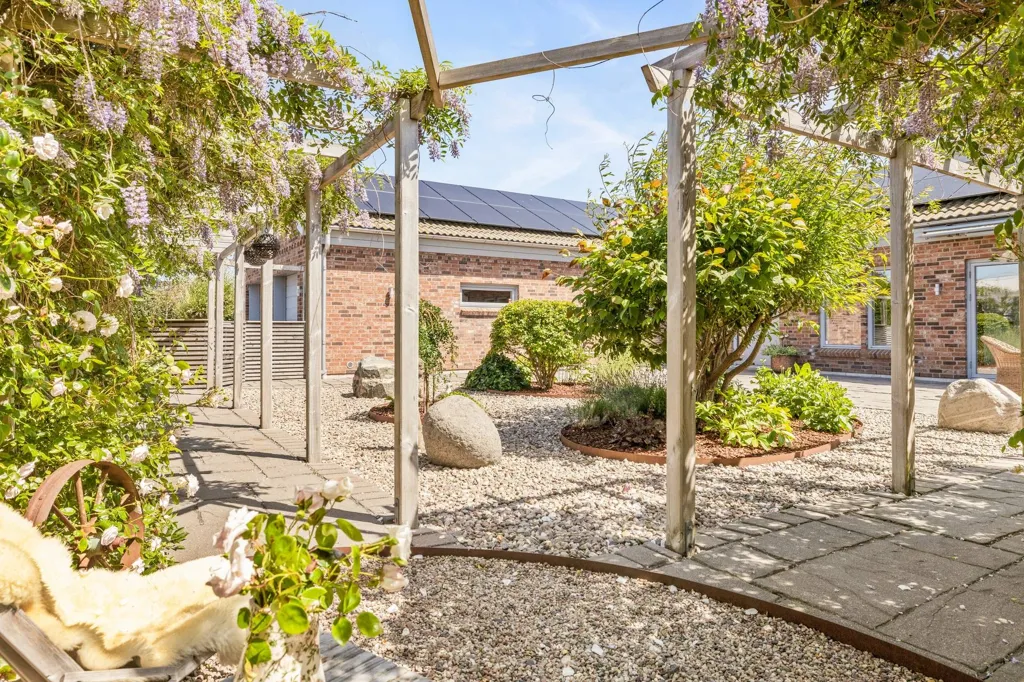 Aed - Modern Villa with Sea View in Nybrostrand