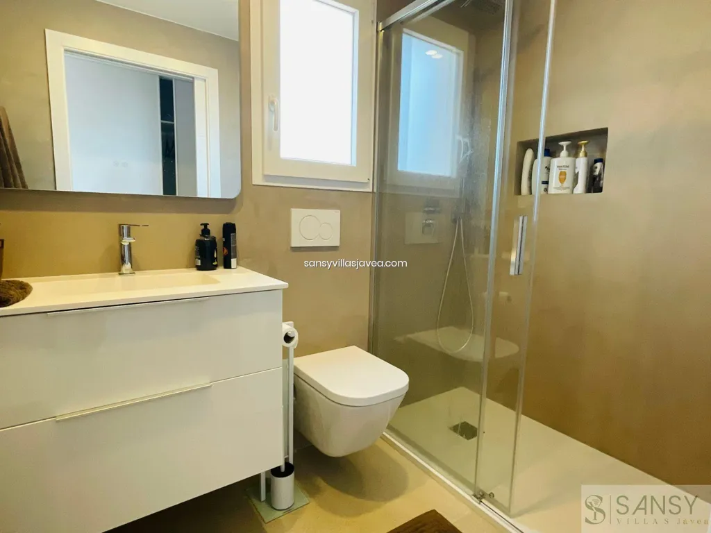 Vannitoad - New Villa with Sea Views in Denia
