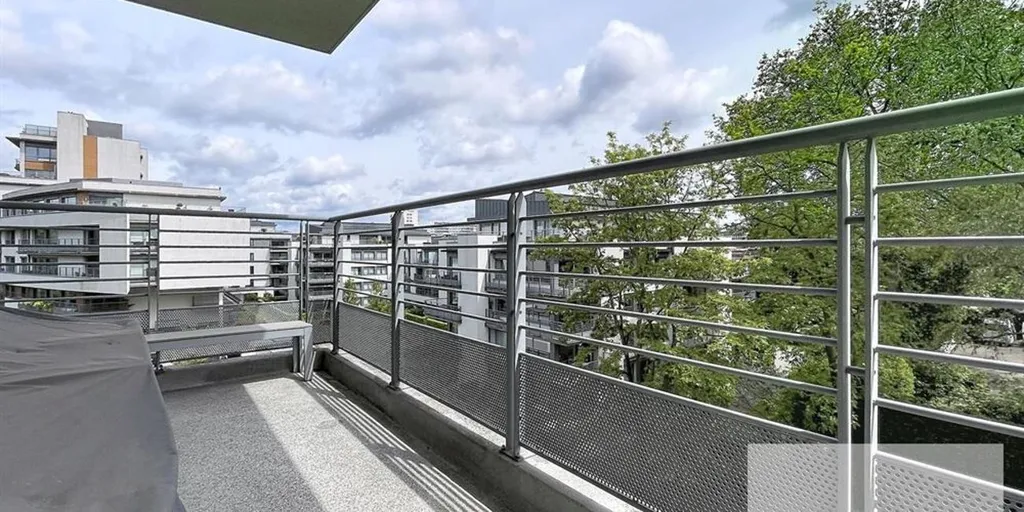 Balcon - Appartement avec Terrasse L en Plein Vert à Anderlecht