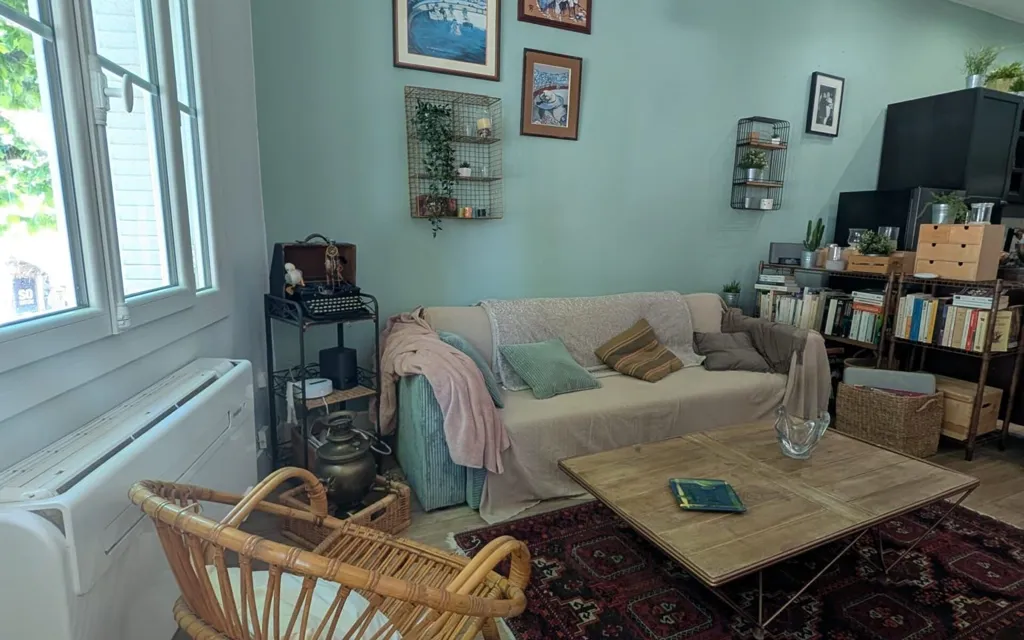 Séjour - Appartement avec Terrasse au Cœur de Cassis