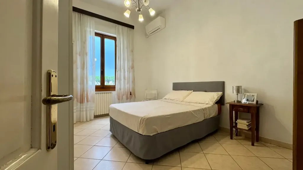 Chambres - Spacious Apartment with Private Garden in Empoli