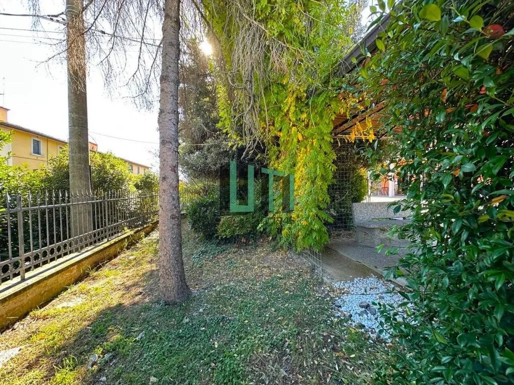 Aed - Terraced House with Garden in Castelfiorentino