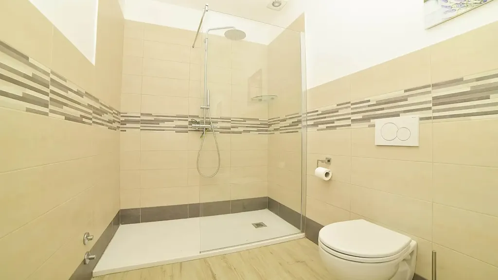 Salles de bain - Apartment with Soppalco in Florence Centre