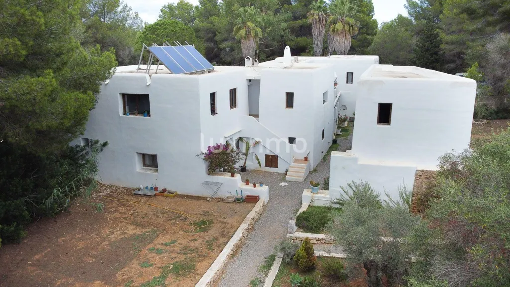 Õhuvaade - Traditional Finca with Forest View in Santa Eulalia
