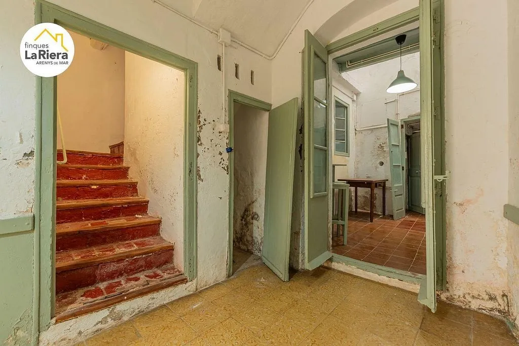 hallway_entrance