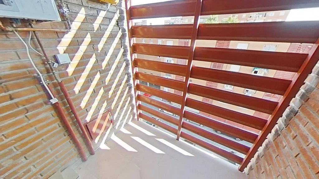 Jardin - 2-Bedroom Flat with Metro Access in Numancia