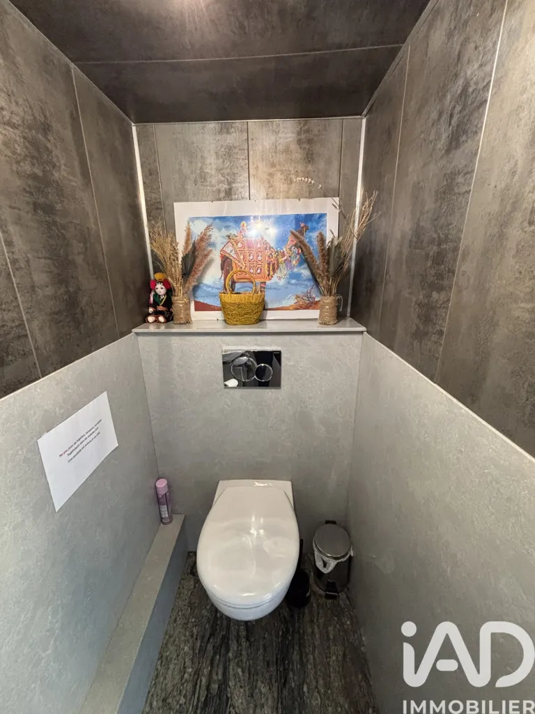 Bathrooms - House with Pool and Spa in Chantenay-Saint-Imbert
