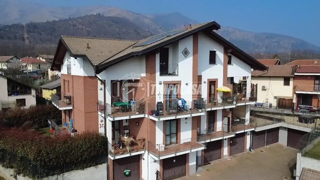 Välivaade - Modern Apartment with Triple Aspect View in Givoletto
