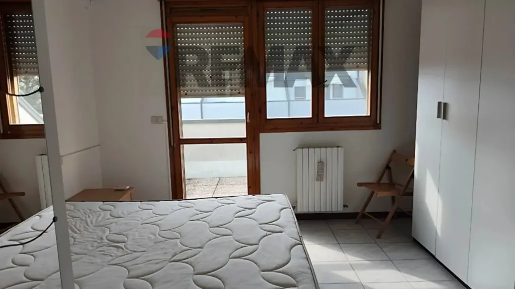 Magamistoad - Spacious Student Apartment with Terrace in Ferrara