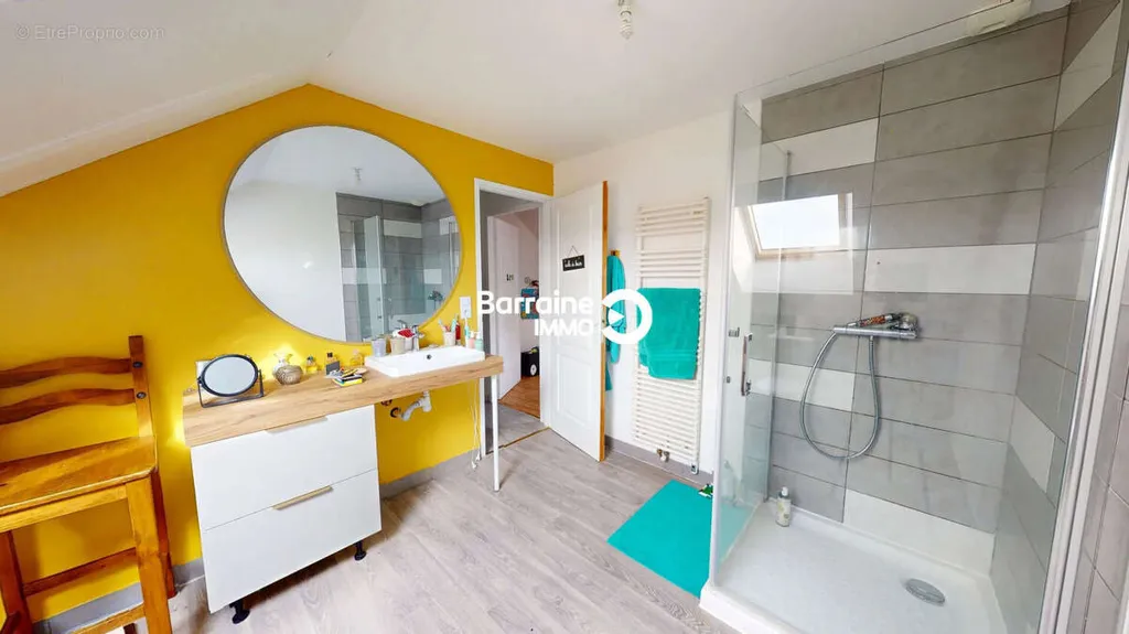 Bathrooms - Townhouse in Stone with Garden in Baud