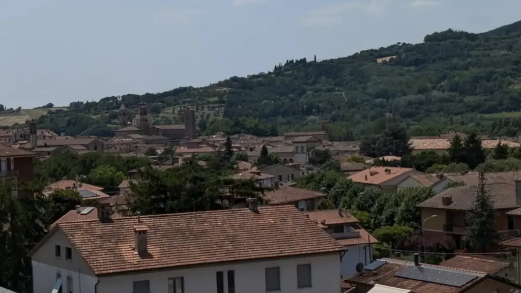Spacious Apartment with Panoramic View in Città di Castello