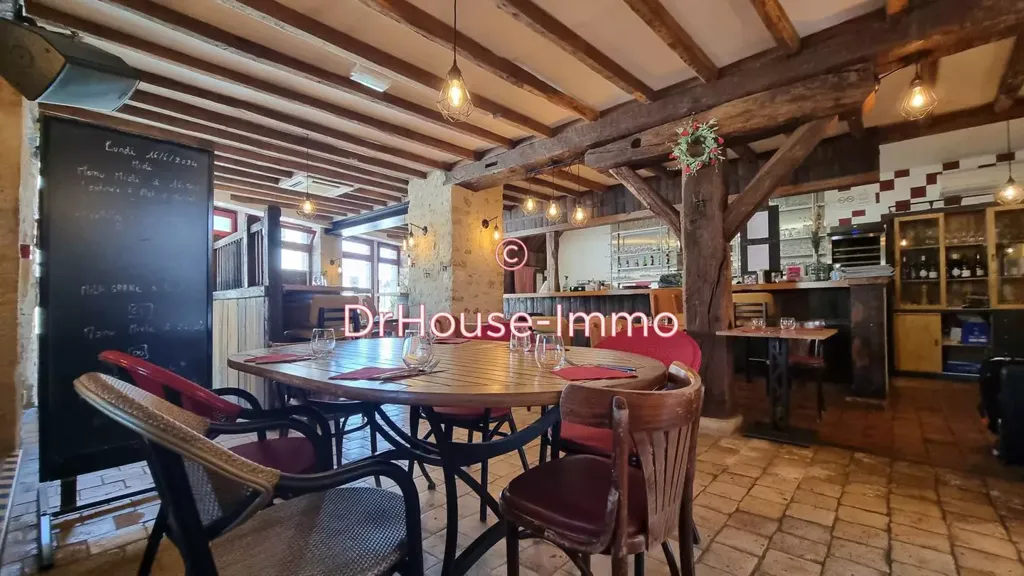 Salle à manger - Restaurant avec terrasse à Prissac