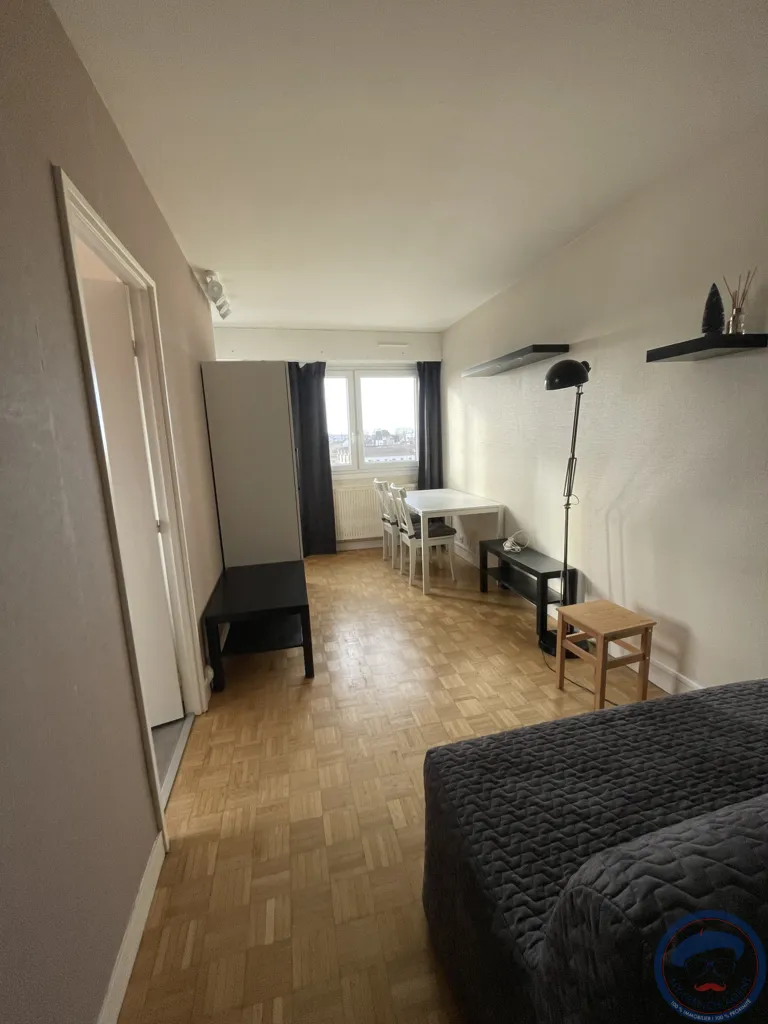 Elutuba - Furnished Flat with South-West View in Tours