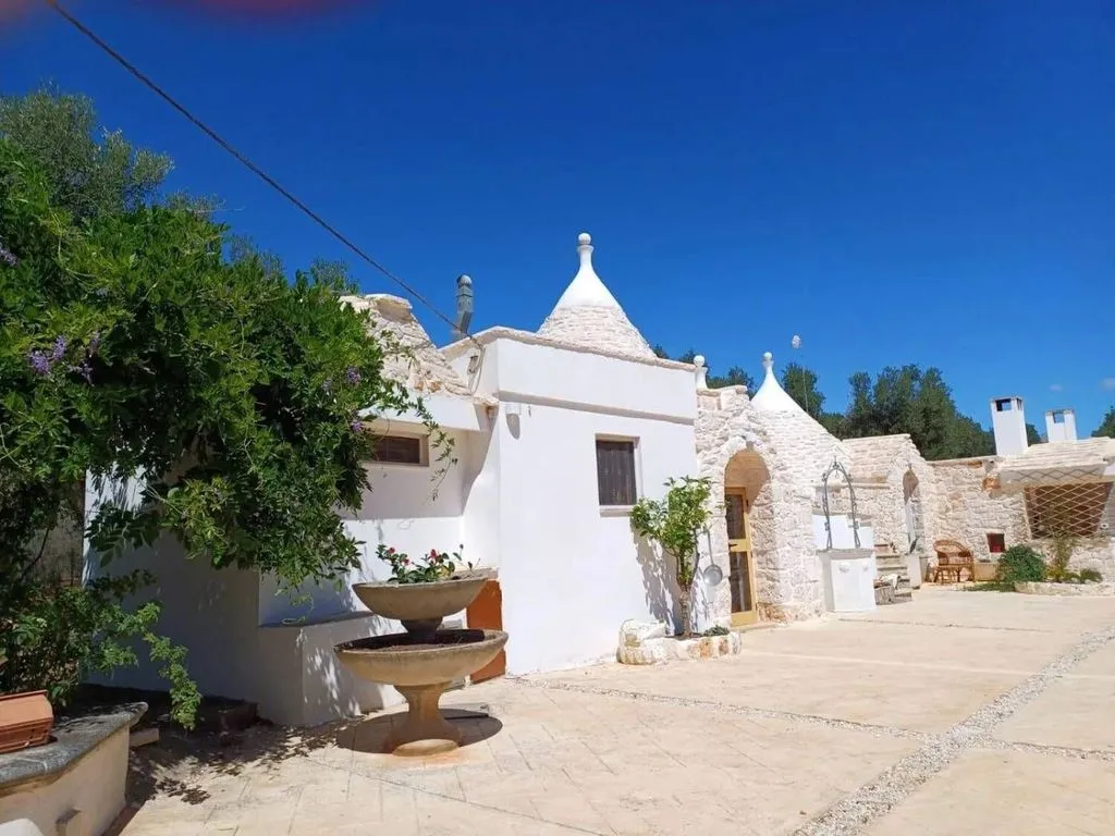 Välivaade - Trulli Complex with Pool in Apulia