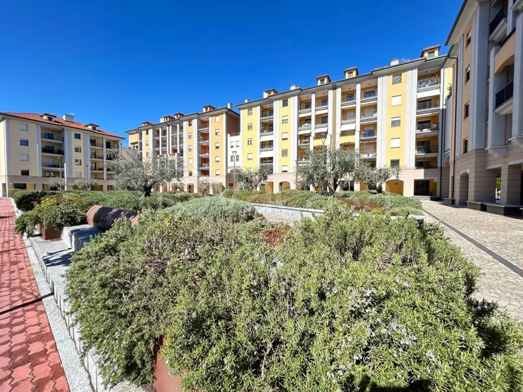 Giardino - Condo with Terraces in Fossano