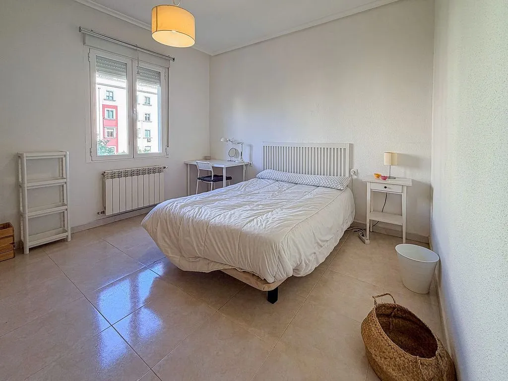 Chambres - Furnished Flat with Metro Access in Bernabéu