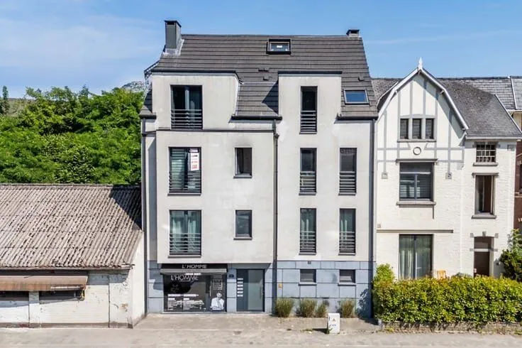 Vue aérienne - Appartement Récemment Construit avec Parking au Centre d'Ottignies