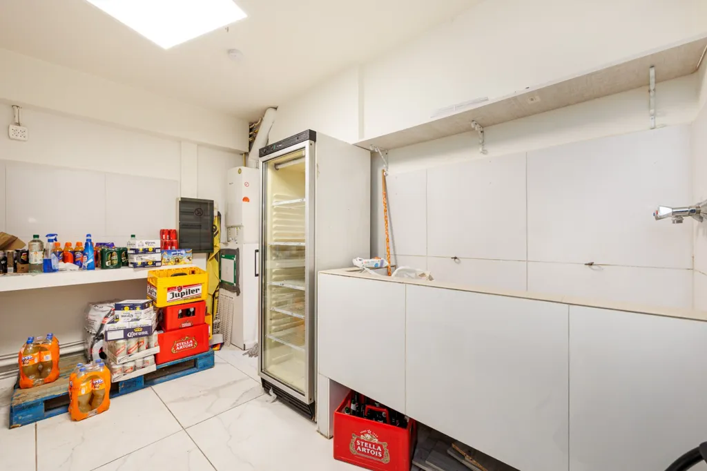 Buanderie - Immeuble avec Appartements et Commerce à Anvers